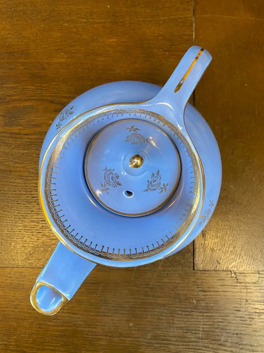 Vintage 1940's Hall China 6-cup Windshield Teapot Cadet Blue w/Gold Rose Motif